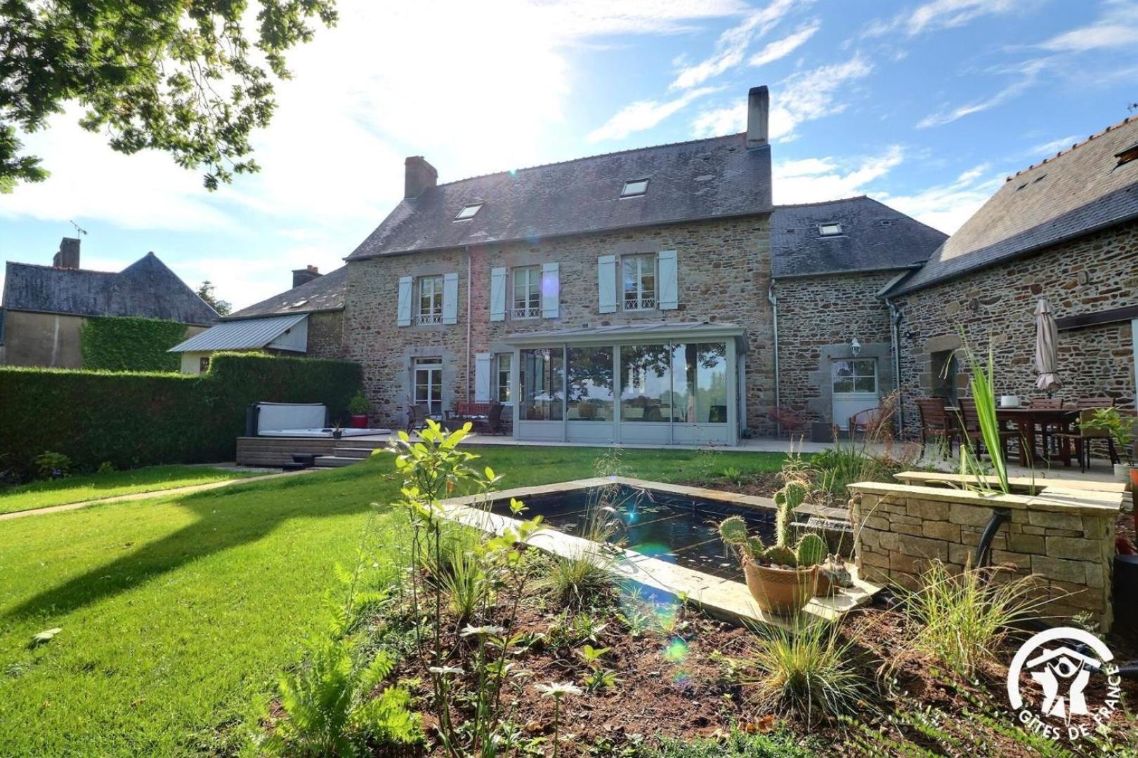 Bed and Breakfast Le Jardin De Quercus Bazouges-la-Pérouse Exterior foto
